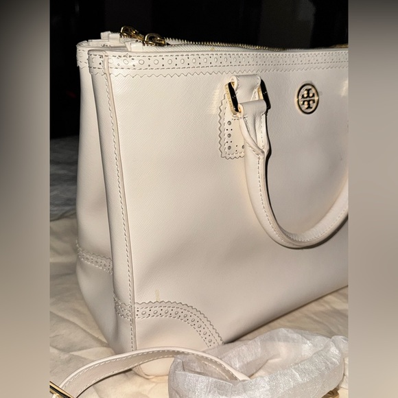 Creme Leather Tory Burch Robinson Spectator Double Zip Tote NWOT - Picture 2 of 16
